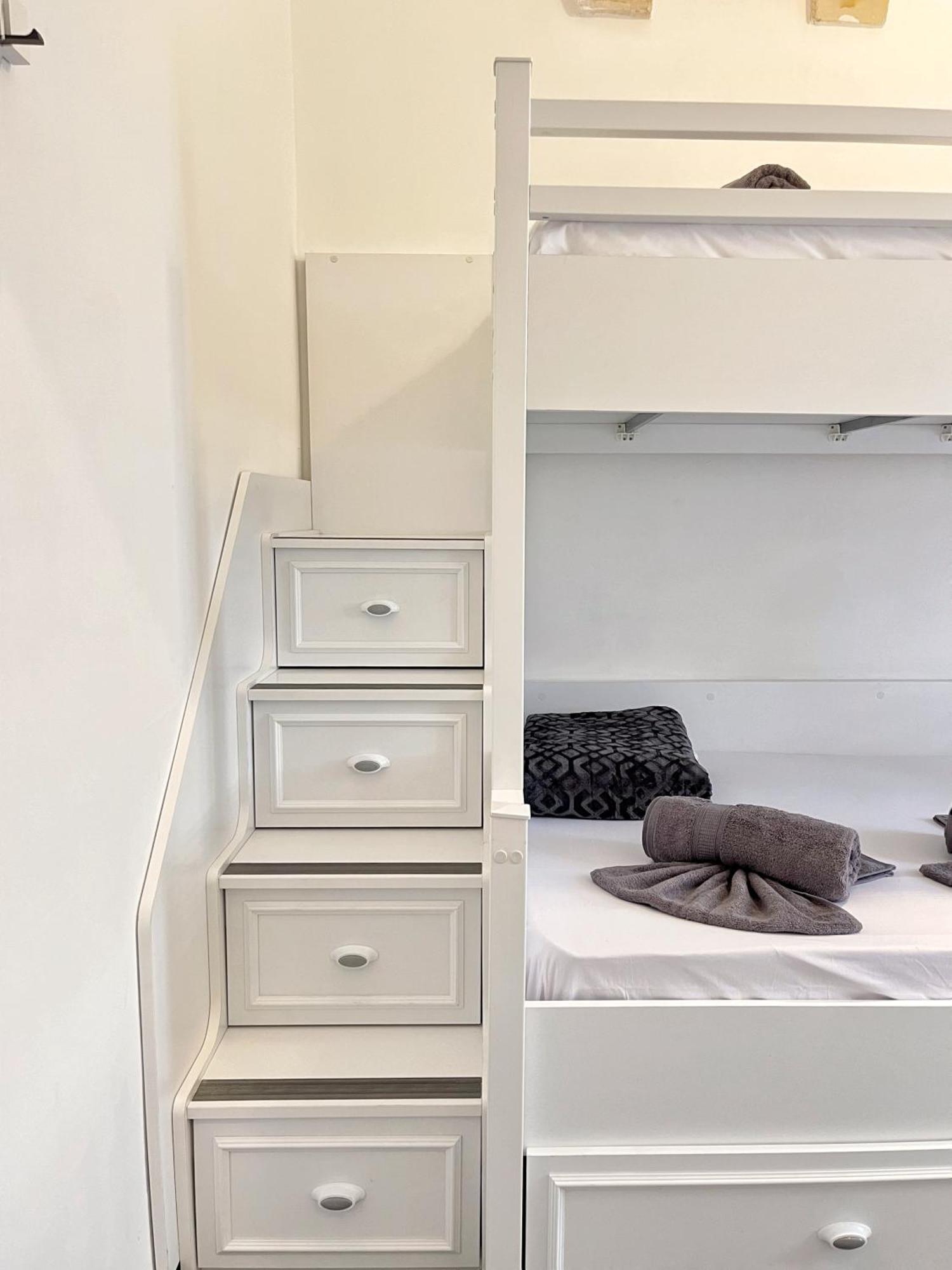 Maria & Matthias - Apartments In Central Of Floriana Екстериор снимка