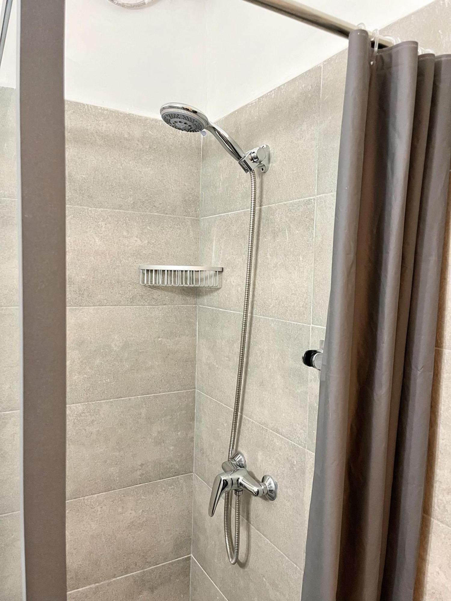 Maria & Matthias - Apartments In Central Of Floriana Екстериор снимка